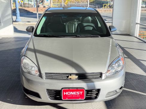 Used 2008 Chevrolet Impala LTZ image 2