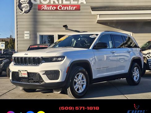 Used 2024 Jeep Grand Cherokee Laredo image 3