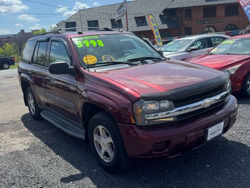 Used 2005 Chevrolet TrailBlazer AWD/4WD image 2