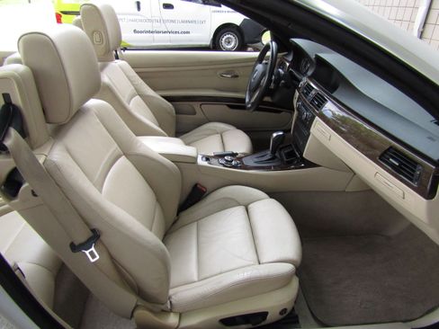 Used 2009 BMW 328i Convertible RWD image 14
