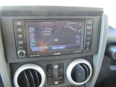 Used 2010 Jeep Wrangler Unlimited Sahara image 23