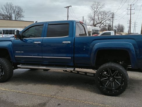 Used 2018 GMC Sierra 2500 SLT image 10