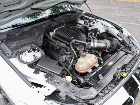 Used 2016 Ford Mustang Shelby GT350 image 16