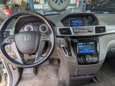 Used 2014 Honda Odyssey EX-L image 11