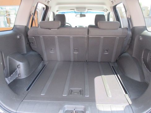 Used 2011 Nissan Xterra PRO-4X AWD/4WD image 11