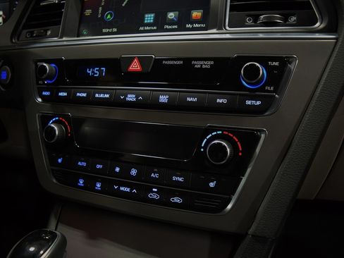 Used 2015 Hyundai Sonata SE image 27