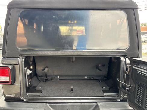 Used 2021 Jeep Wrangler Sport w/ LED Headlamp & Fog Lamp Group image 9