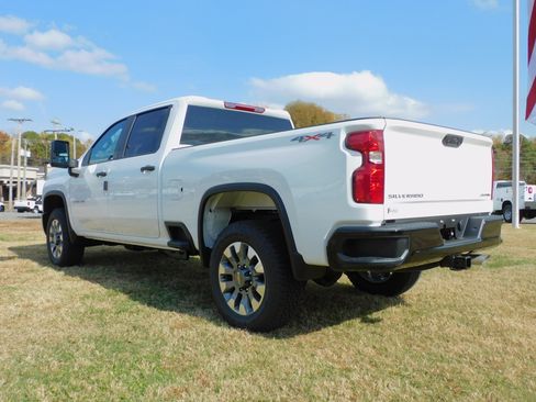 New 2026 Chevrolet Silverado 2500 Custom image 14