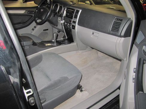 Used 2004 Toyota 4Runner 4WD image 21