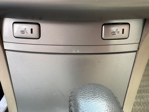 Used 2007 Toyota Solara Convertible FWD image 20