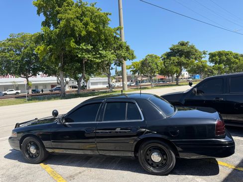 Used 2007 Ford Crown Victoria Police Interceptor RWD image 5