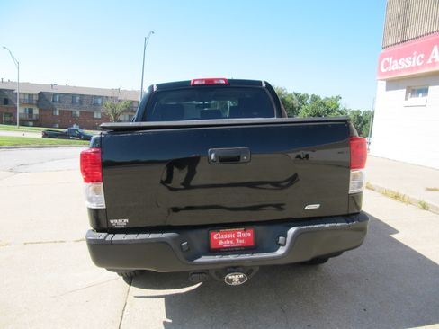 Used 2010 Toyota Tundra 4x4 CrewMax image 6