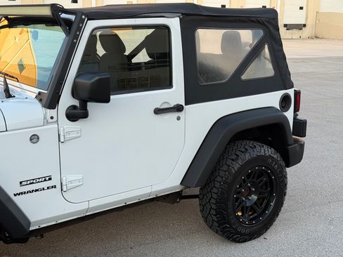 Used 2015 Jeep Wrangler Sport AWD/4WD image 28