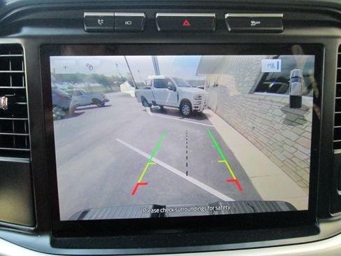 Used 2021 Ford F150 XLT image 23