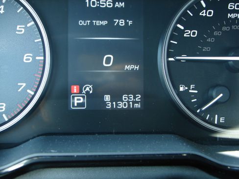 Used 2024 Subaru Outback Premium AWD/4WD image 17