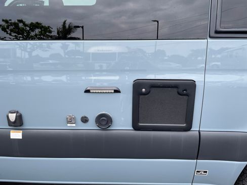 Used 2021 Mercedes-Benz Sprinter 4500 image 13