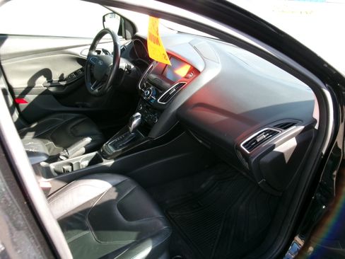 Used 2015 Ford Focus Titanium image 8