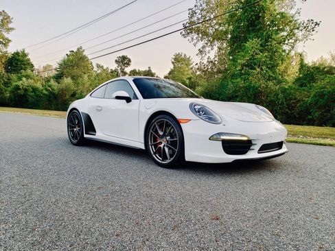 Used 2013 Porsche 911 Carrera S Coupe image 2