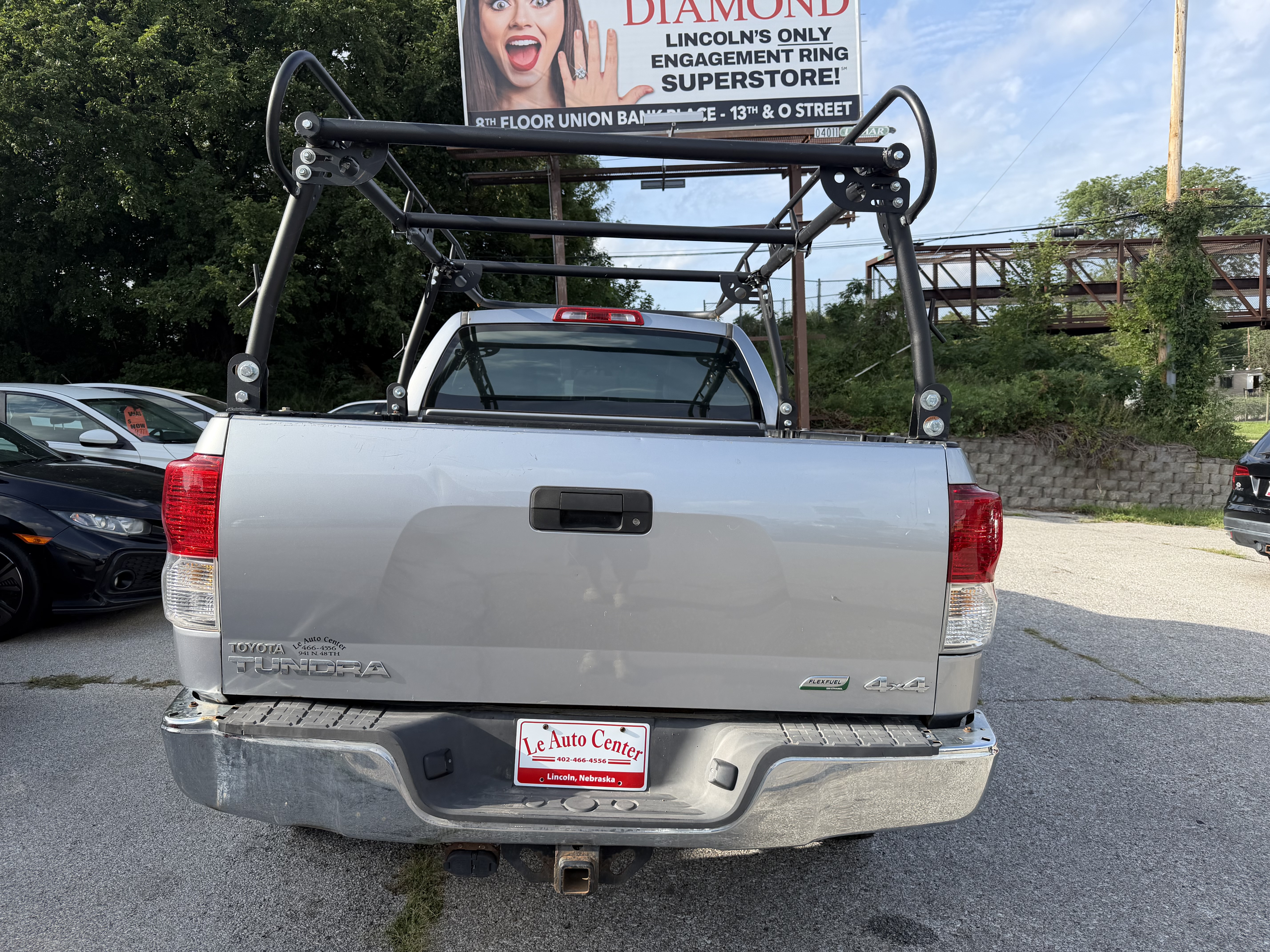 Used 2011 Toyota Tundra 4x4 Double Cab image 2