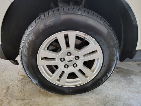 Used 2010 Ford Edge 2WD SE image 16