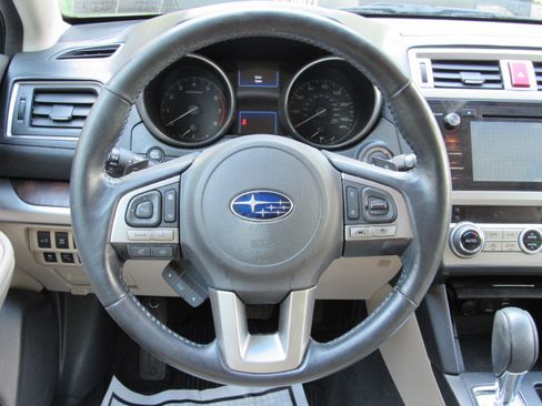 Used 2016 Subaru Outback 2.5i Limited AWD/4WD image 19