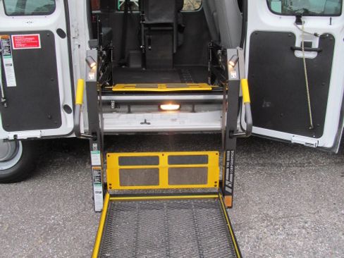 Used 2006 Ford E-350 and Econoline 350 image 21