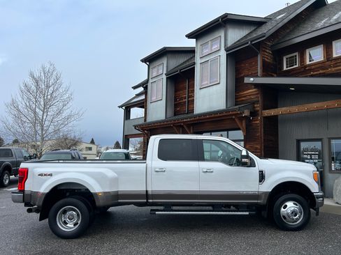 Used 2019 Ford F350 King Ranch image 4