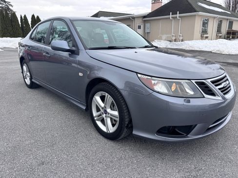 Used 2010 Saab 9-3 X image 4