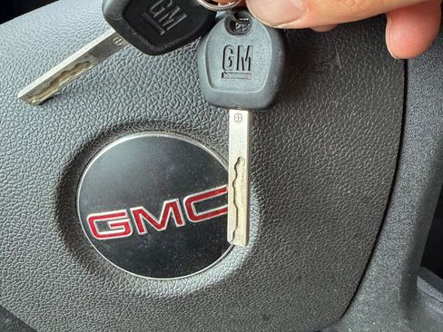 Used 2022 GMC Savana 2500 LT image 18