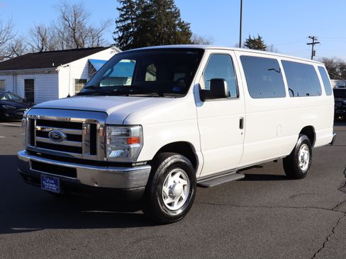 Used 2012 Ford E-350 and Econoline 350 XLT image 4