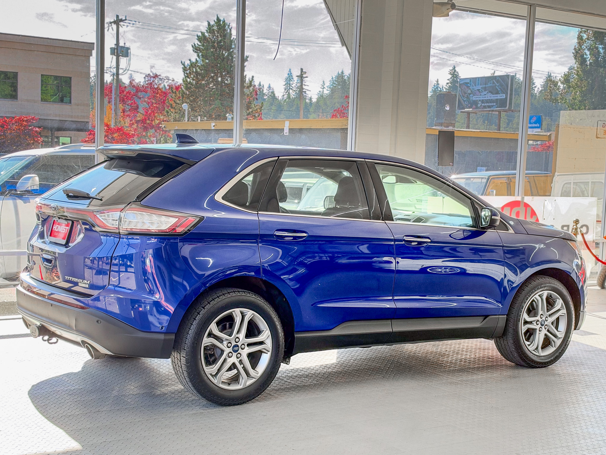 Used 2015 Ford Edge AWD Titanium image 4