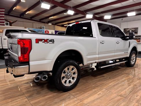 Used 2017 Ford F250 Lariat image 5