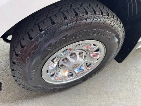 Used 2018 Nissan NV 3500 SV RWD image 22
