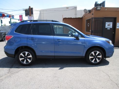 Used 2018 Subaru Forester 2.5i Limited AWD/4WD image 1