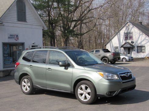 Used 2014 Subaru Forester 2.5i Limited image 11