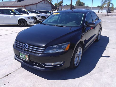 Used 2015 Volkswagen Passat TDI FWD image 2