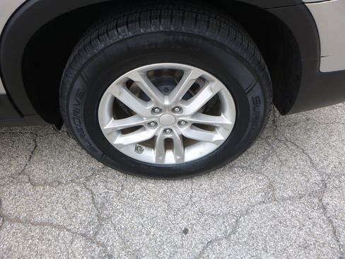 Used 2014 Kia Sorento FWD LX image 10