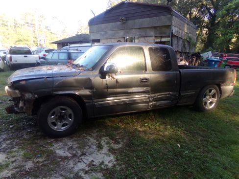 Used 2001 Chevrolet Silverado 1500 LS image 1