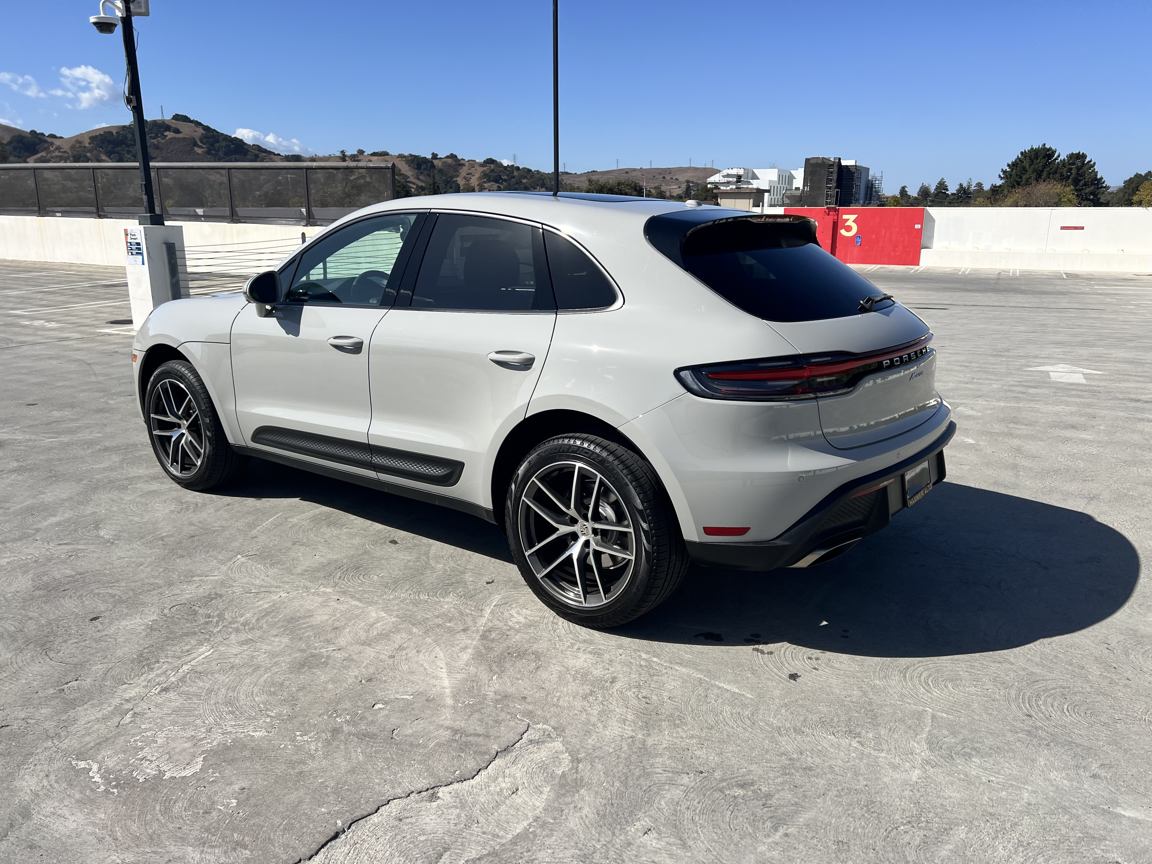 Used 2026 Porsche Macan UNAVAIL AWD/4WD image 7
