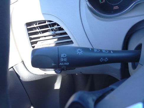 Used 2012 Chevrolet Malibu LS FWD image 29