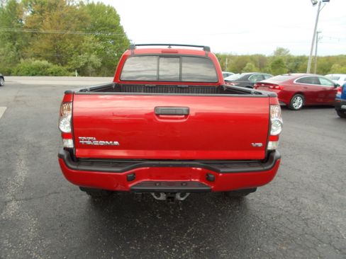 Used 2015 Toyota Tacoma 4x4 Double Cab w/ TRD Package image 6