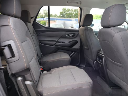 Used 2020 Chevrolet Traverse LT image 15