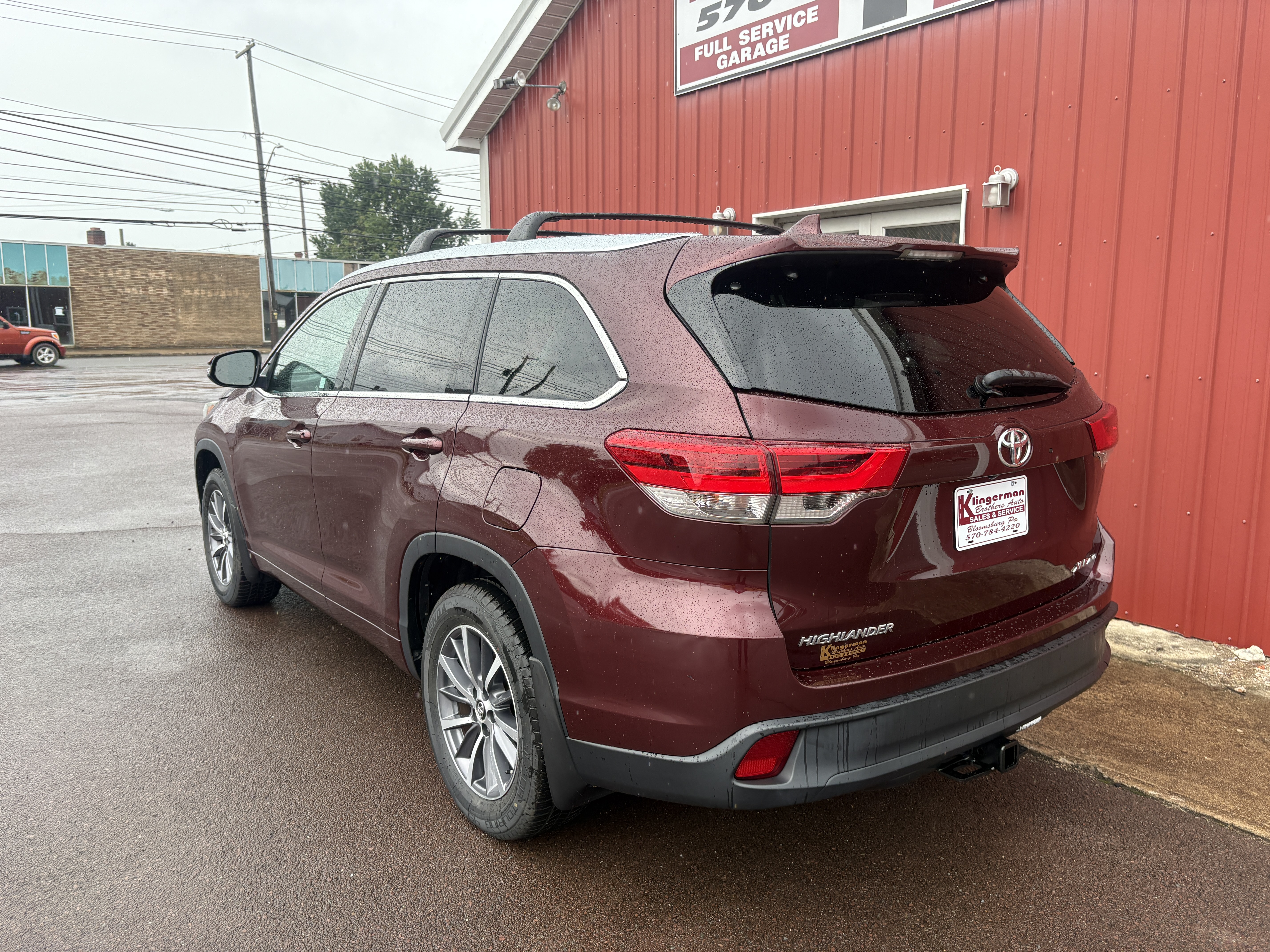 Used 2018 Toyota Highlander AWD V6 image 3