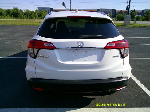 Used 2019 Honda HR-V EX image 5