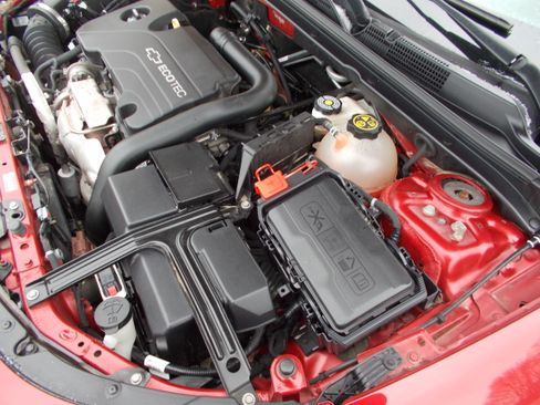 Used 2016 Chevrolet Malibu LT image 14