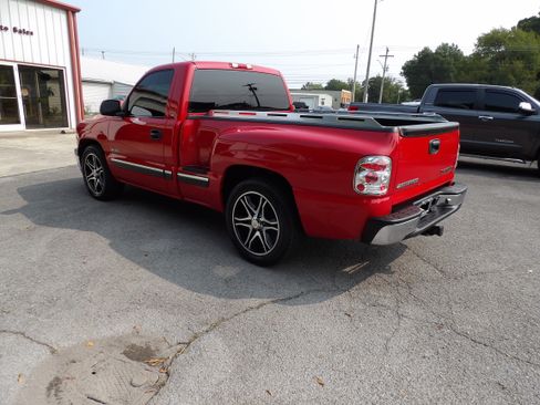 Used 2000 Chevrolet Silverado 1500 LS image 2
