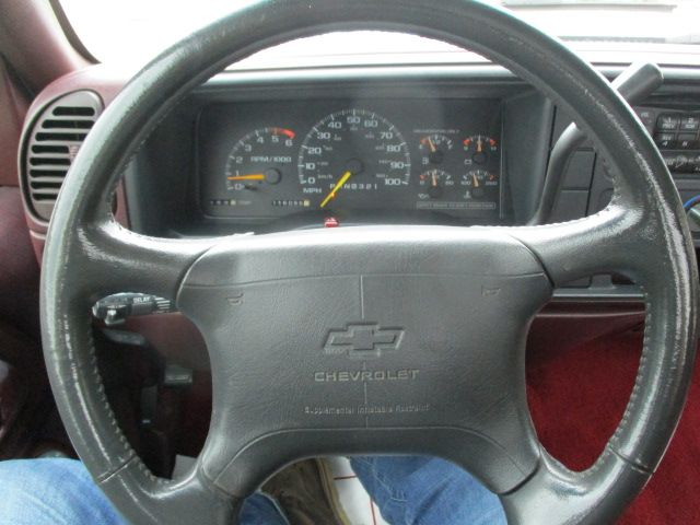 Used 1995 Chevrolet Silverado 1500 2WD Regular Cab image 24