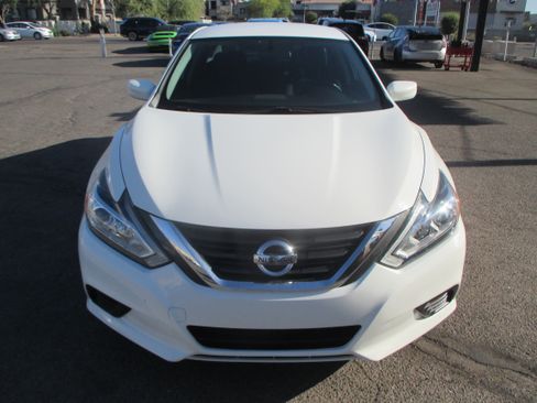 Used 2017 Nissan Altima 2.5 S Sedan 4D FWD image 13