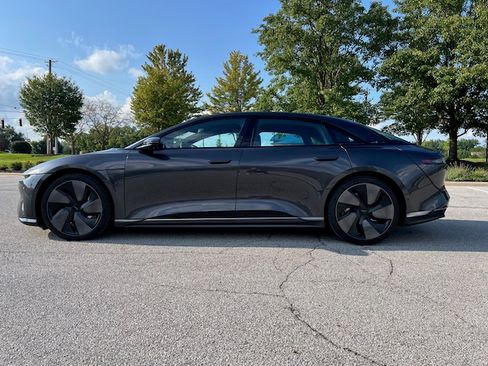 Used 2024 Lucid Air Touring AWD image 3