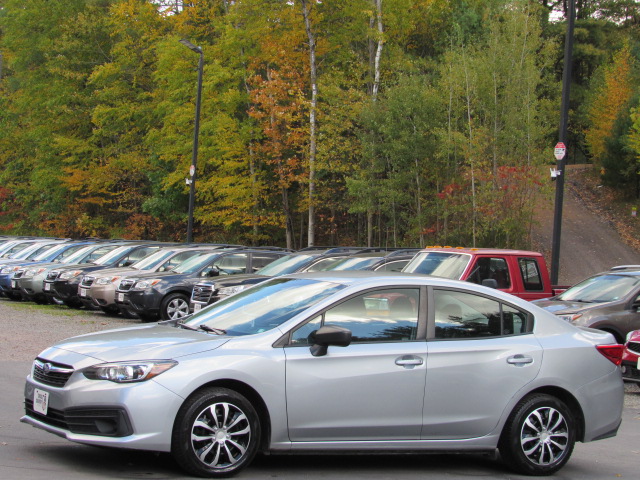 Used 2022 Subaru Impreza 2.0i Sedan AWD/4WD image 3